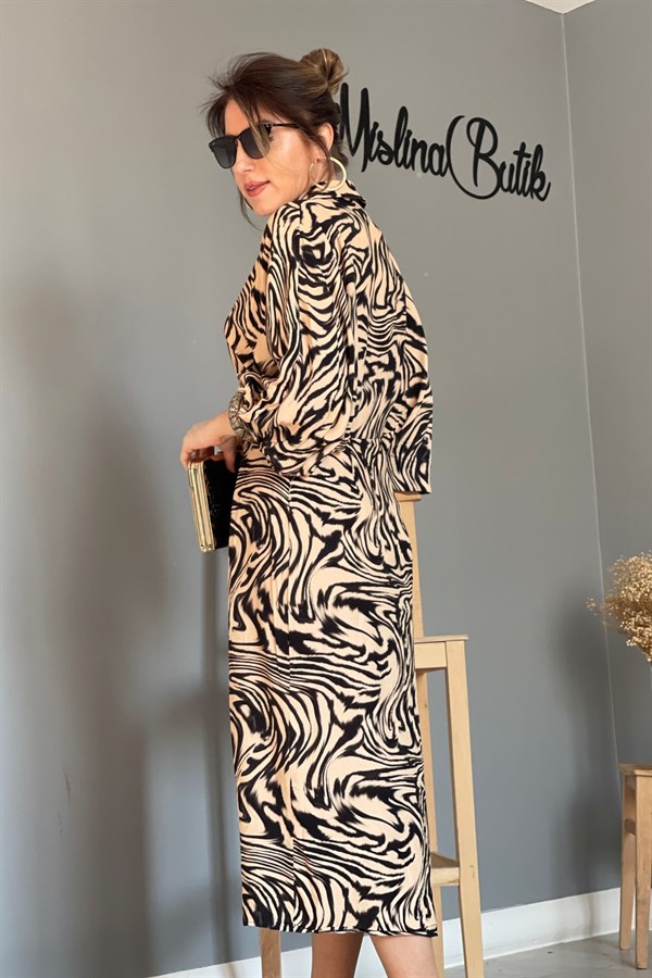 Zebra Desenli Yarasa Kol Düğmeli Elbise